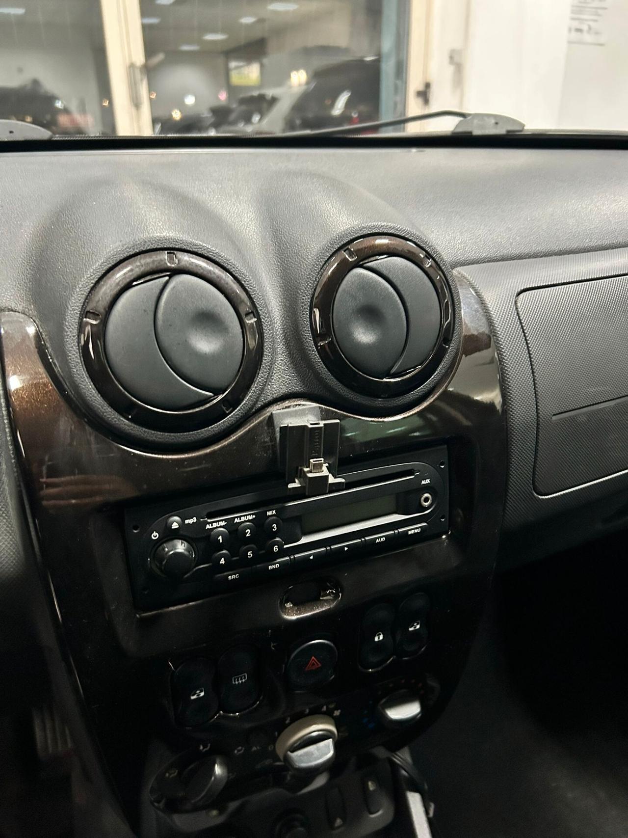 Dacia Duster 1.5 dCi 4x4 X NEO 2011