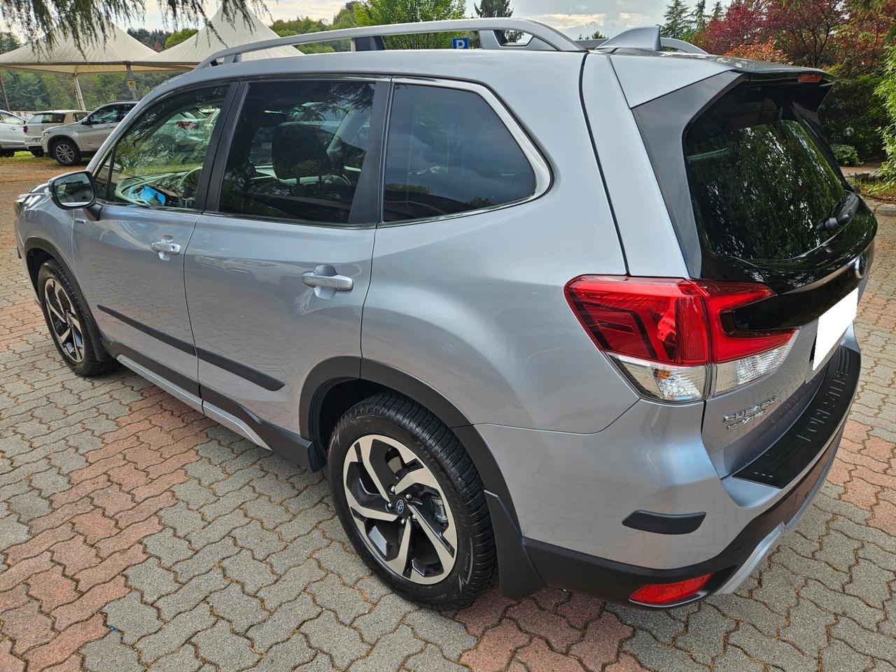 Subaru Forester 2.0 e-Boxer MHEV CVT Lineartronic PREMIUM - FULL -TETTO