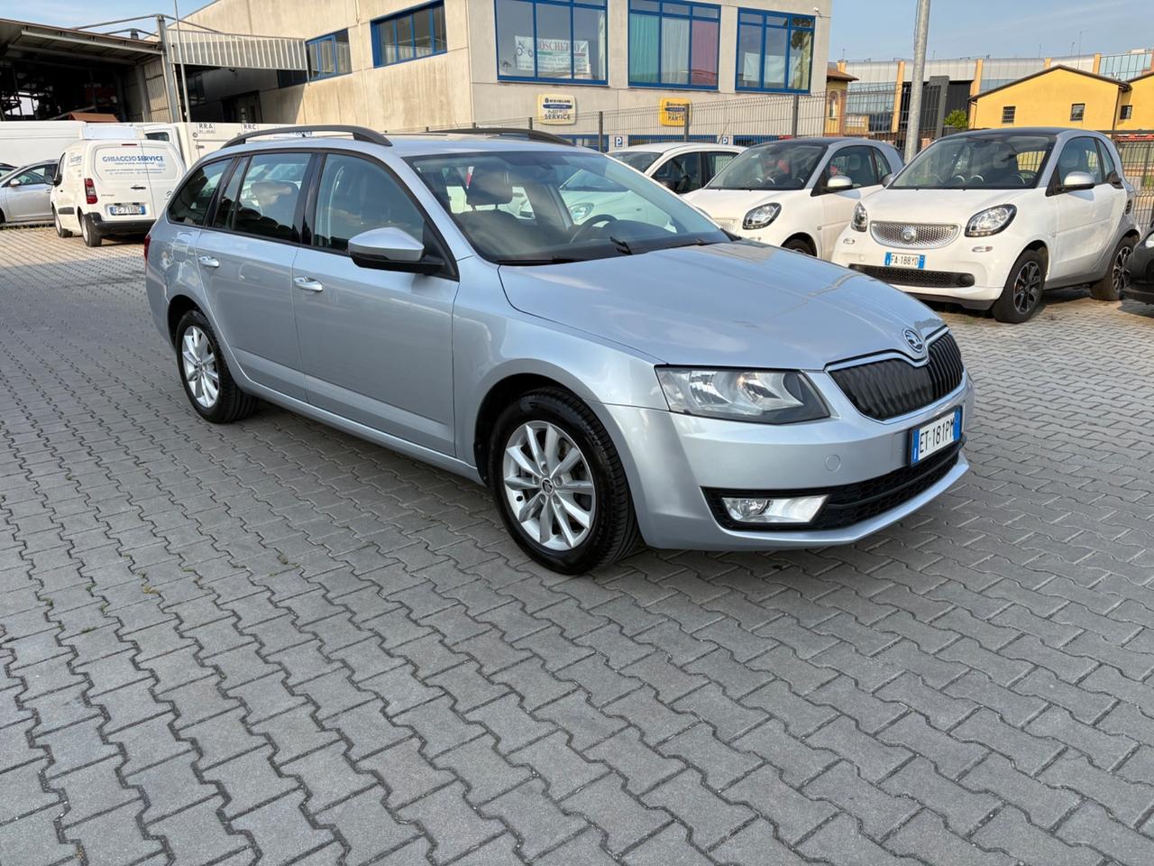 Skoda Octavia 1.6 TDI CR 105 CV DSG Wagon Elegance