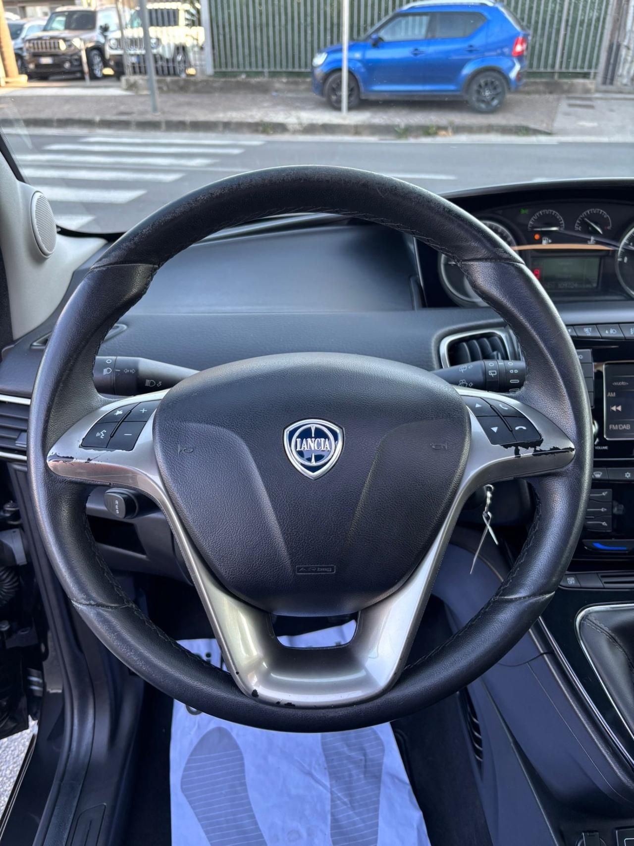 Lancia Ypsilon 1.2 69 CV 5 porte GPL Ecochic Gold