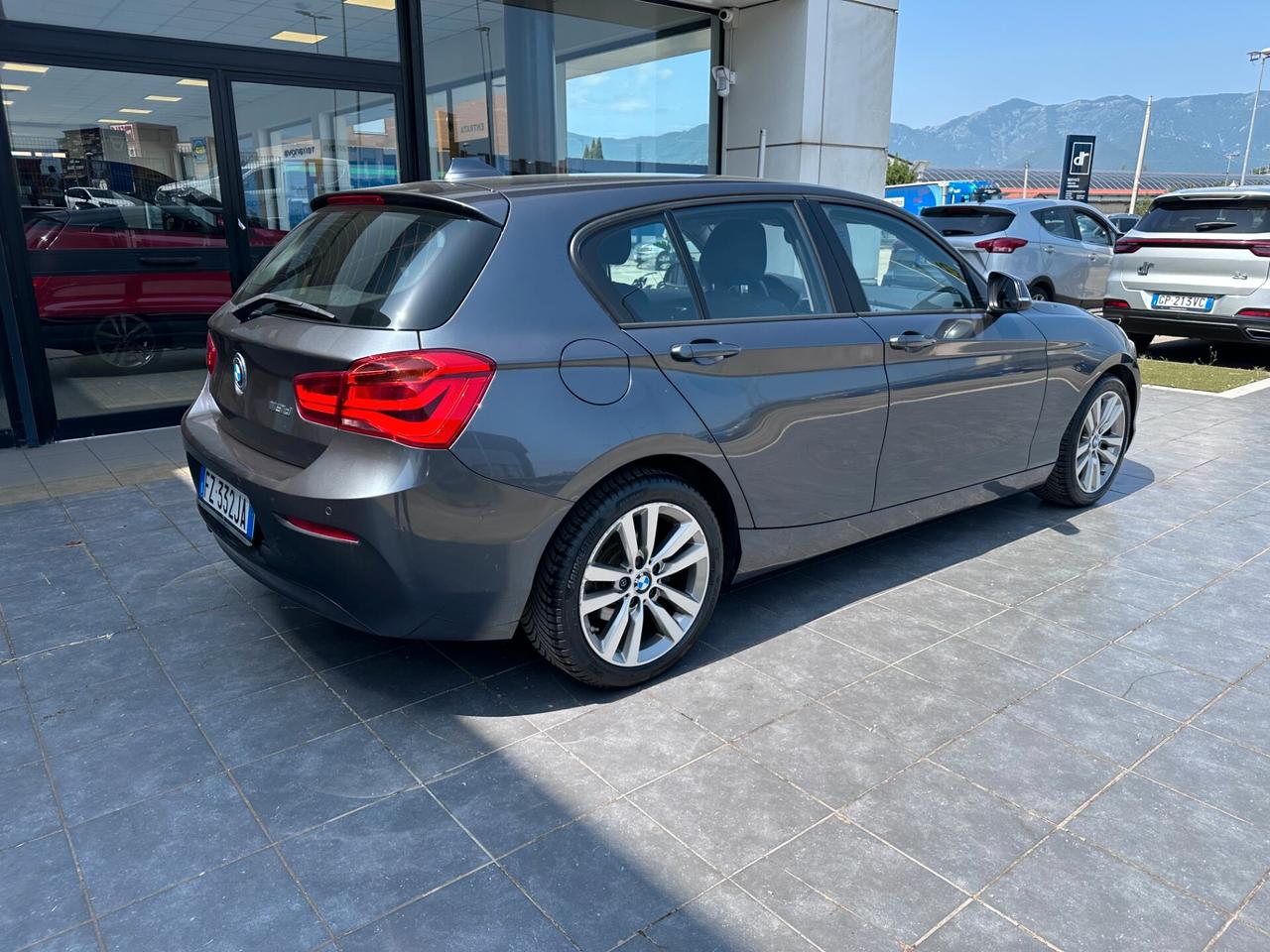 Bmw 118 118d 5p. Urban