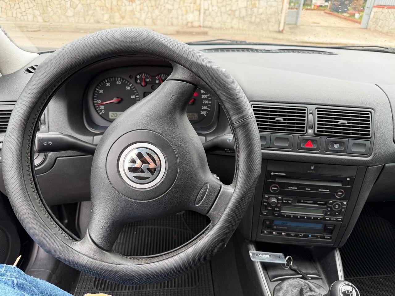 Volkswagen Golf 1.6 16V cat 5 porte Highline-08/2001
