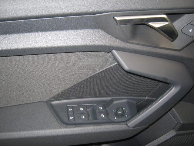 AUDI A3 SPB 30 g-tron S tronic Business