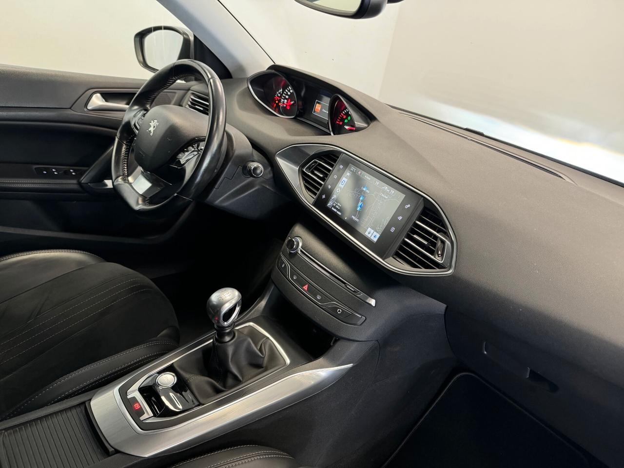 Peugeot 308 BlueHDi 120 S&S Allure UNIPROP 68.000 KM