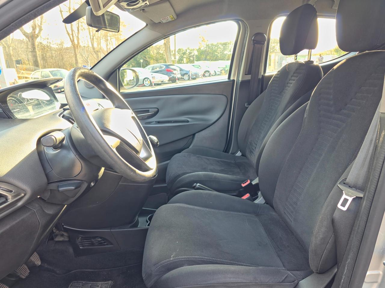 Lancia Ypsilon 1.2 69 CV 5 porte Elefantino 2015-E6 Manuale NEO