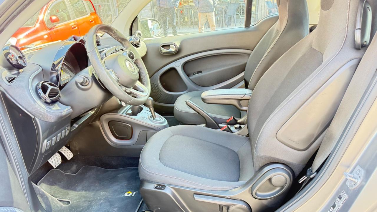 Smart ForTwo 90 0.9 Turbo twinamic Passion LED NAVI KAMERA PDC PAK SPORT BLUETOOTH PANORAMA BRACCIOLO