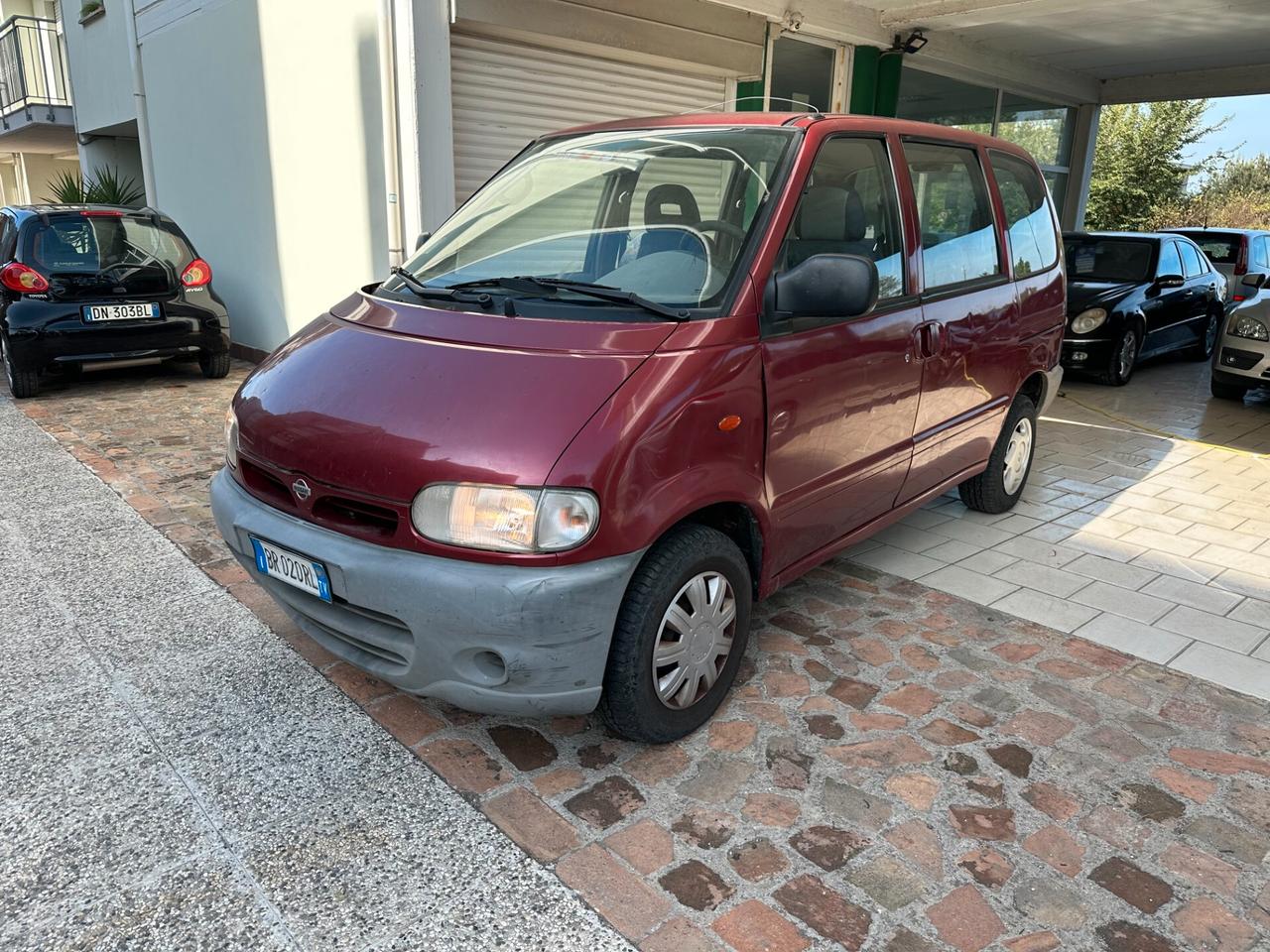 Nissan Serena 1.6 ELX 8 POSTI