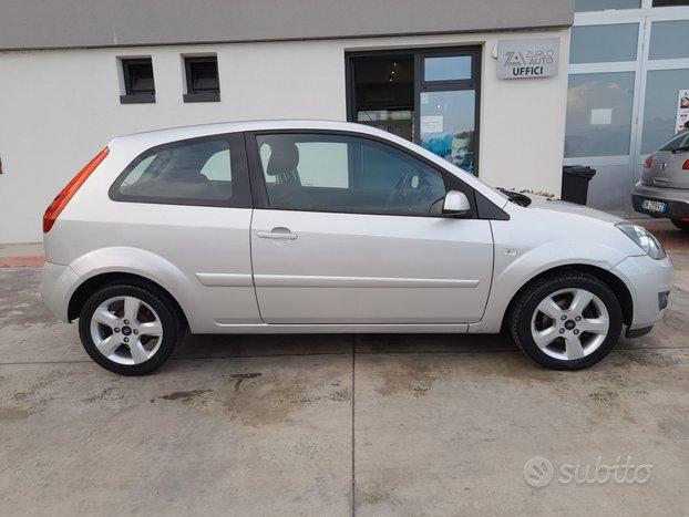 FORD Fiesta 5ª serie 1.4 tdci - 2008