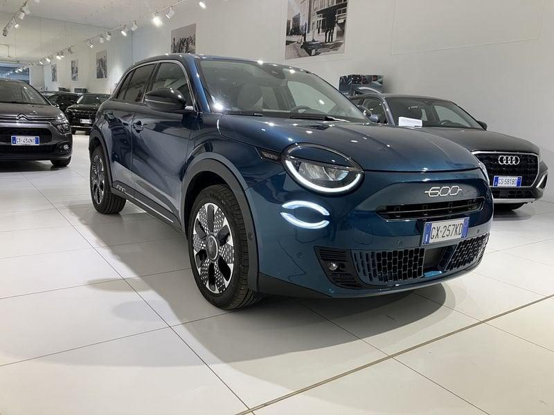 FIAT 600 600 Hybrid 100 CV DCT MHEV La Prima