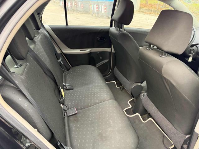TOYOTA Yaris 194,888km 1.0 5p senza nessun lavoro da fare
