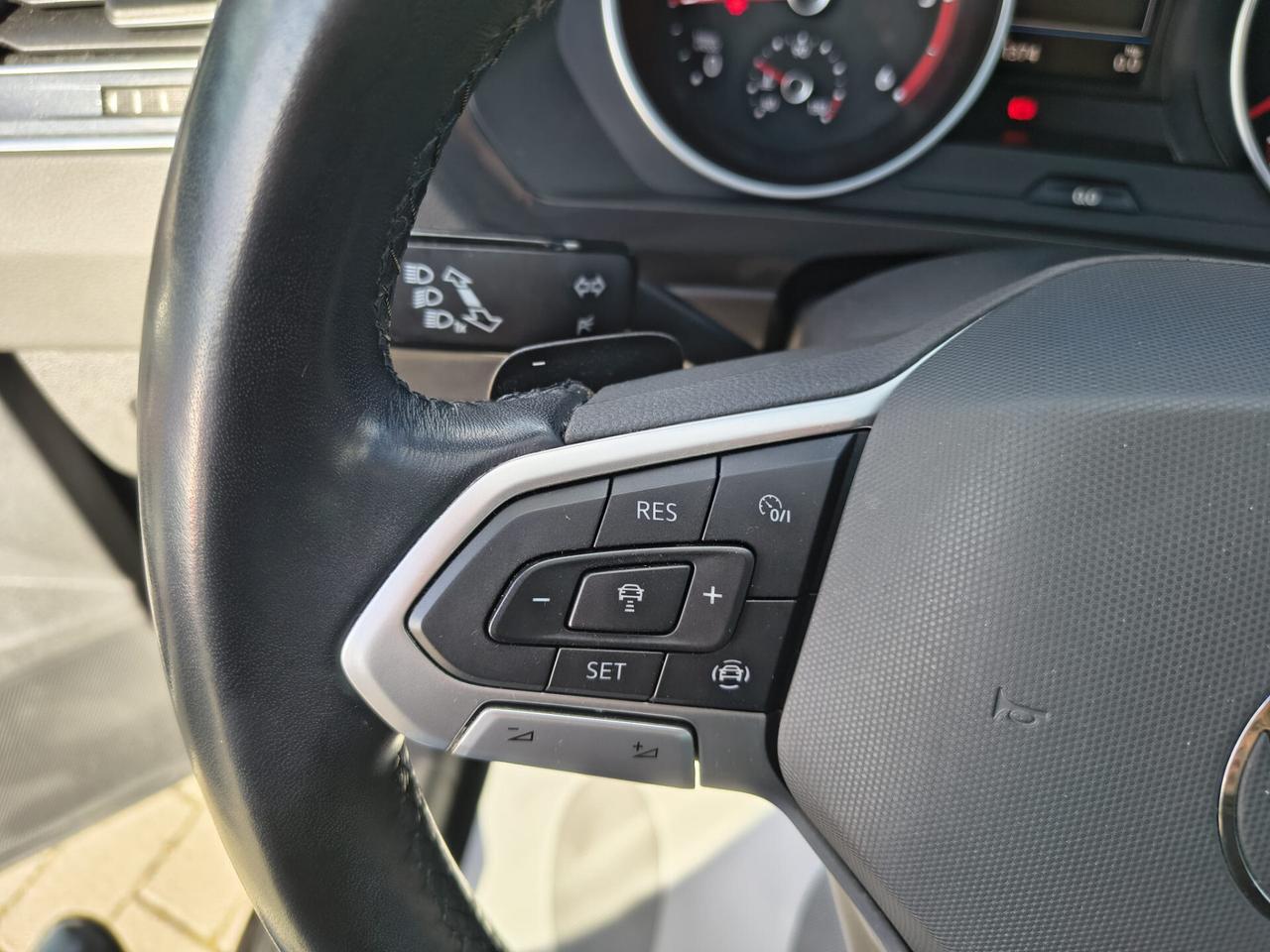 Volkswagen Tiguan 4MOTION 2.0 TDI 150CV DSG 4X4 *CAMBIO AUTOMATICO*