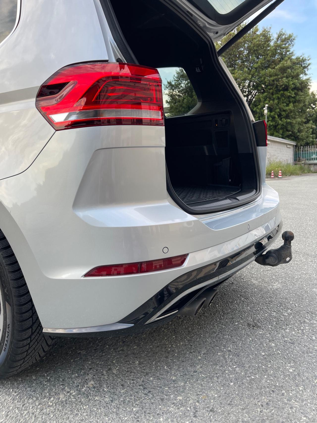 Volkswagen Touran 2.0 TDI R-line 150 CV SCR DSG 7 POSTI