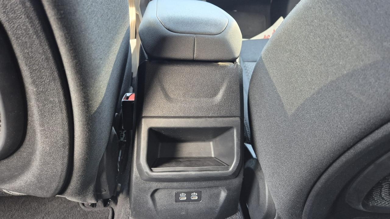 Bmw 116 116d 5p. Business Advantage