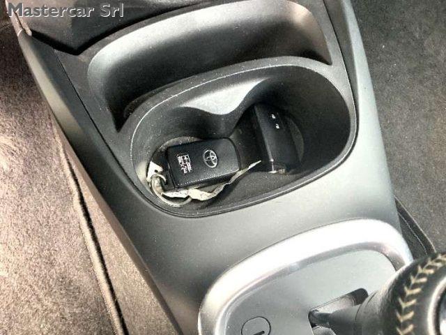 TOYOTA Yaris Yaris III 2017 5p 1.5h Business - FS788MF