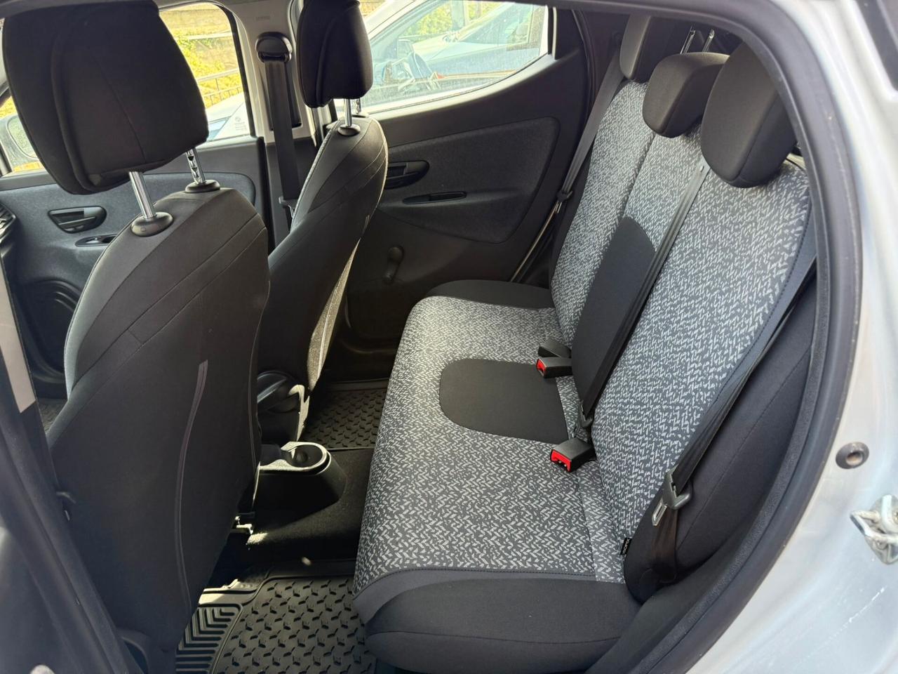 Lancia Ypsilon 1.2 69 CV 5 porte GPL Ecochic Elefantino Blu