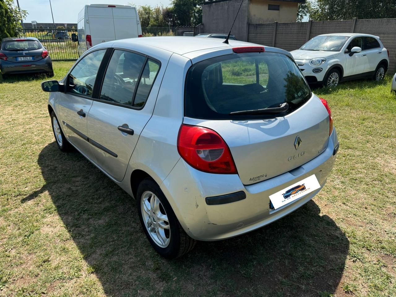 Renault Clio 1.2 5 porte NEOPATENTATI