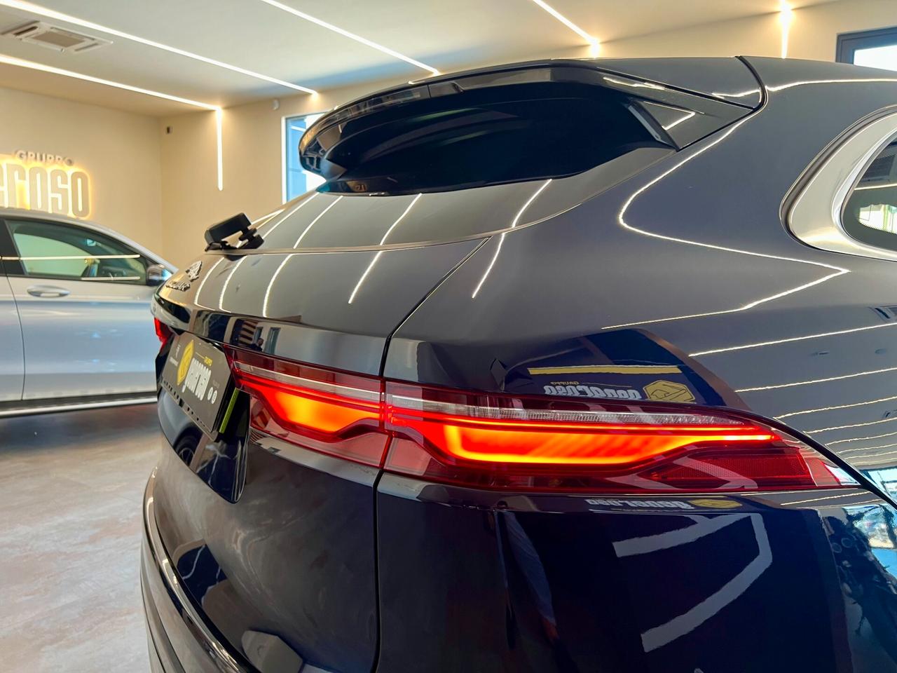 Jaguar F-Pace 2.0 D 204 CV AWD aut. SE