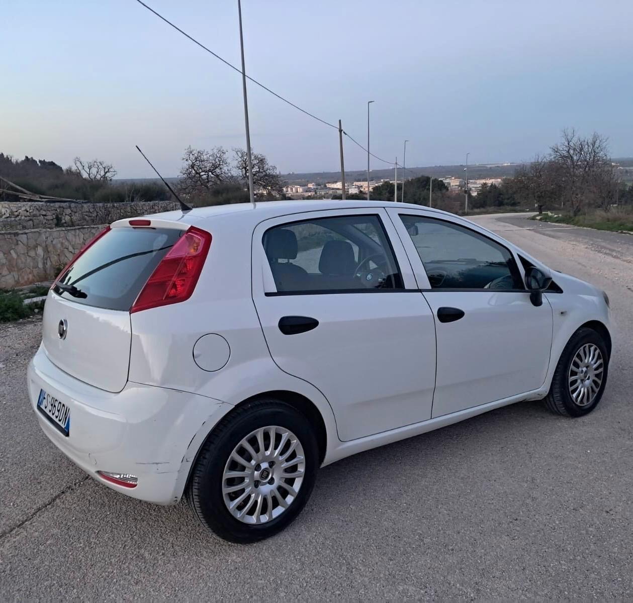 Fiat Punto 1.3 MJT II S&S 95 CV 5 porte Street (IVA ESPOSTA)