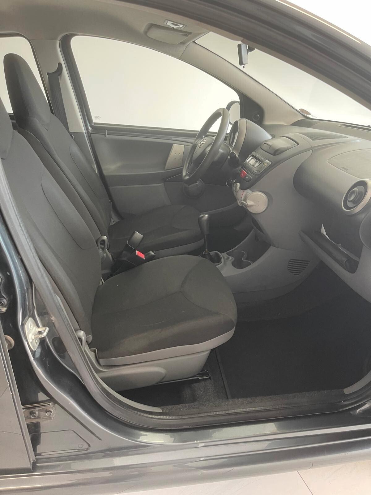 Toyota Aygo 1.0 12V VVT-i 5 porte Lounge Connect