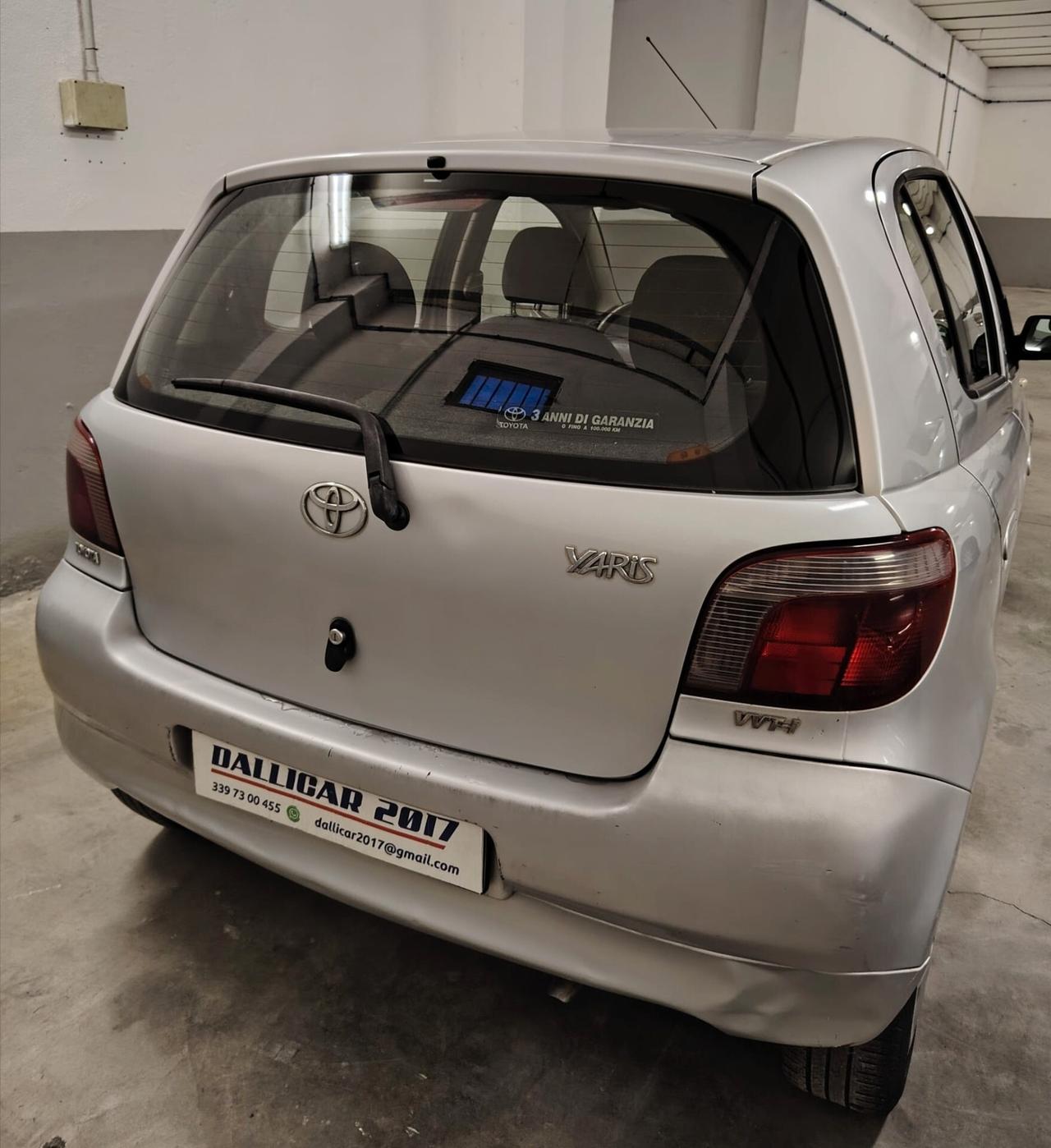 Toyota Yaris 1.0i 16V cat 5 porte Sol