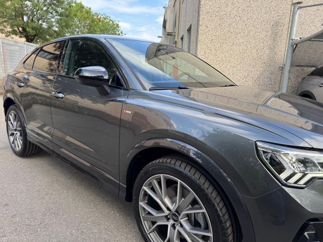 AUDI Q3 SPB 40 TDI Quattro S Tronic Id. Black S-Line KM 0