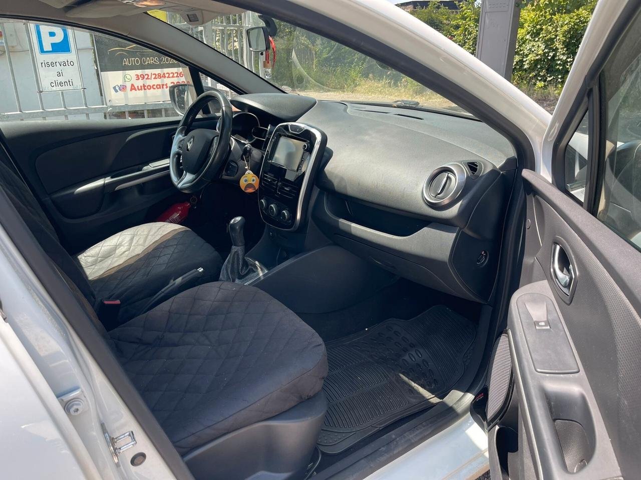 Clio 1.2 75CV 5 porte Costume National