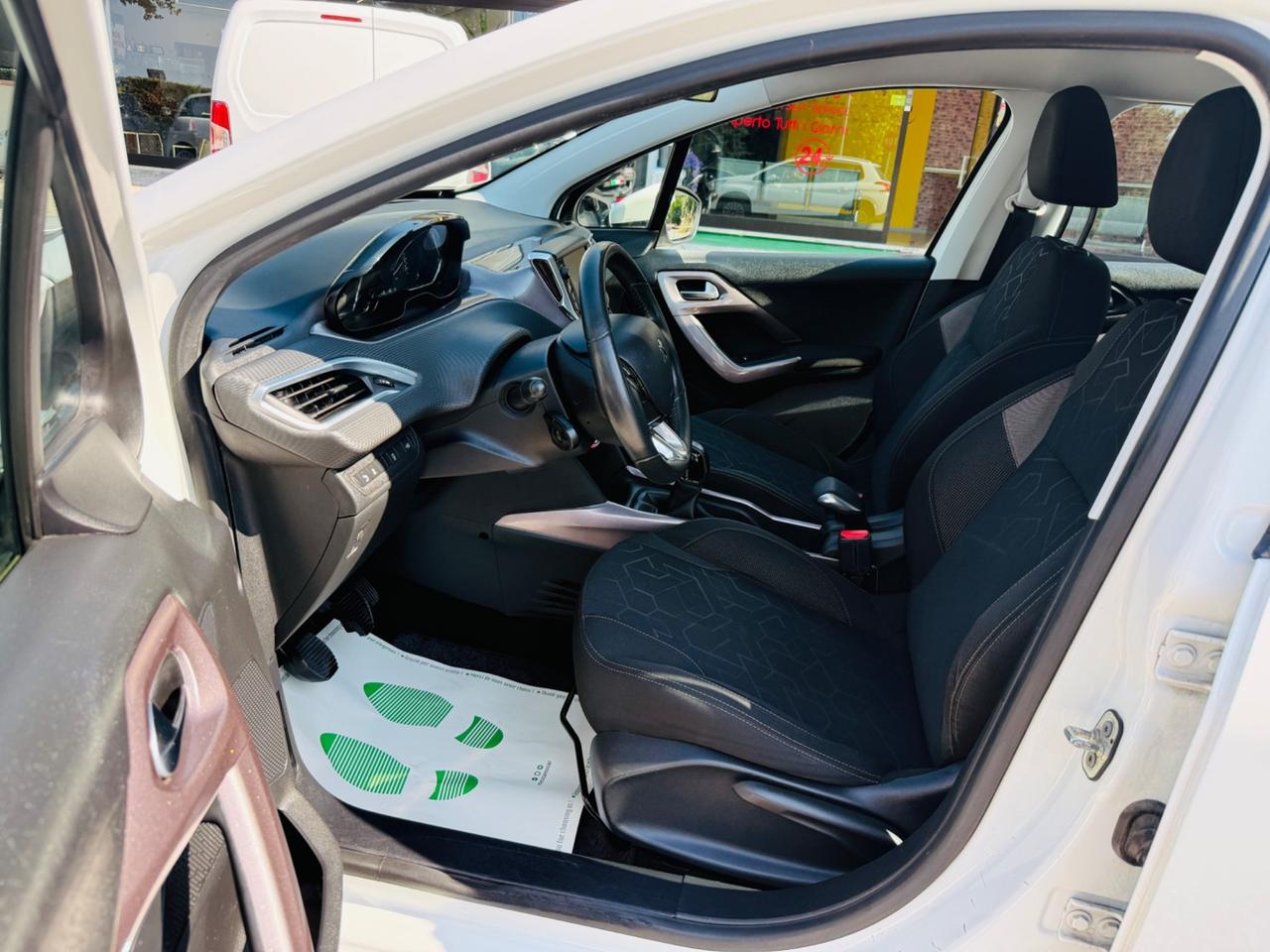 Peugeot 2008 1.2 82cv Active Ok Neopatentati