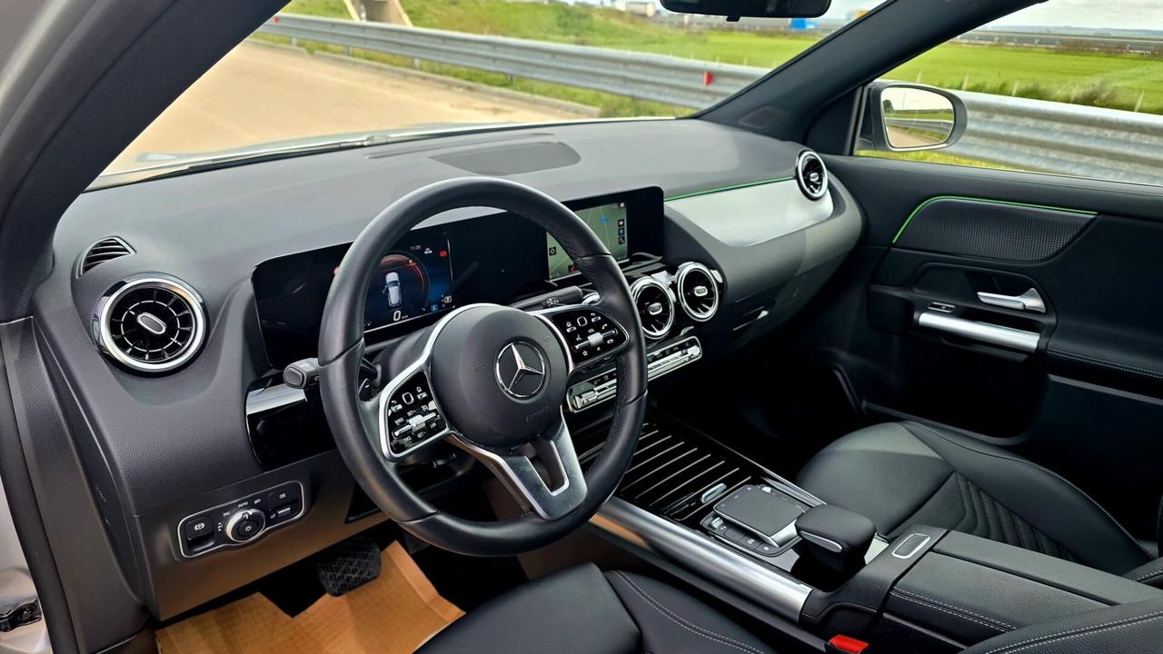 MERCEDES GLA 220d 190cv 4MATIC NIGHT EDITION