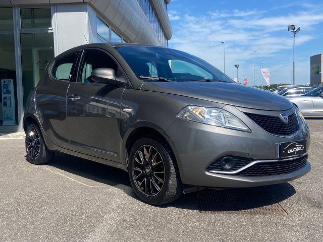 LANCIA Ypsilon 1.2 69 CV 5P. Silver