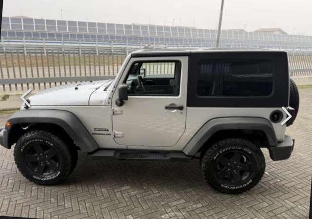 Jeep Wrangler 3p 2.8 crd Sport dpf