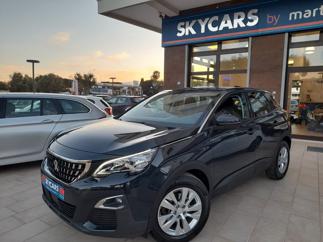 Peugeot 3008 1.6 BlueHDi 120CV S&amp;S NAVI PDC