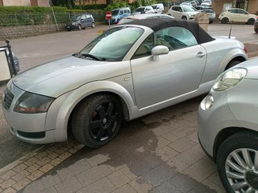 Audi TT Roadster 1.8 T 20V 179 CV cat
