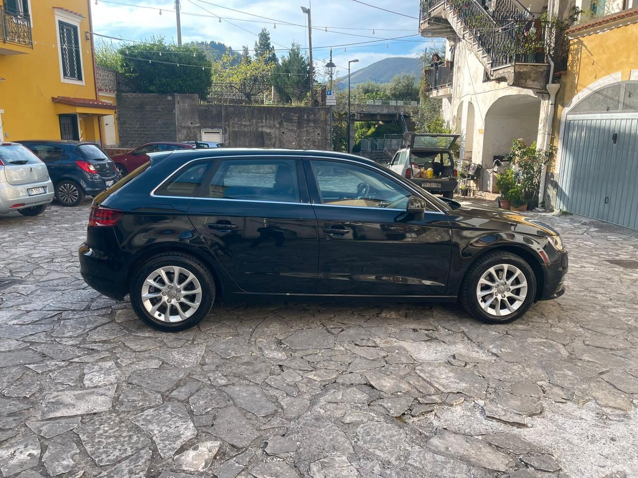 Audi A3 1.6 TDI clean diesel S tronic Ambition