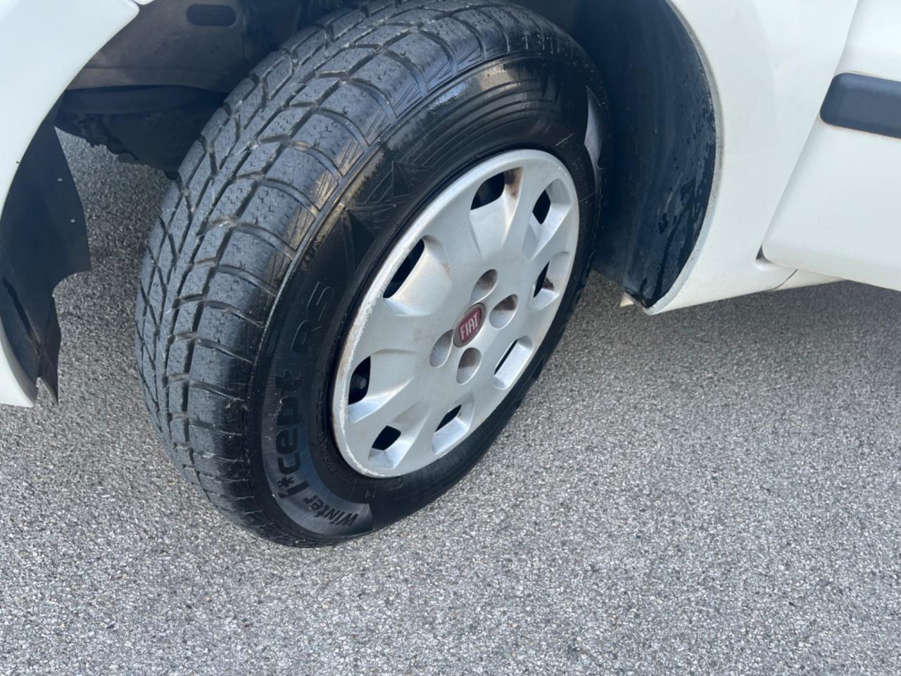 FIAT PANDA 2012 1:2 BENZINA SOLI 62.000 KM