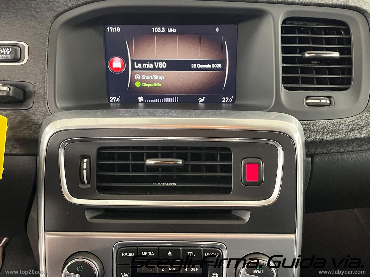 VOLVO V60 Cross Country D3 Geartronic Momentum