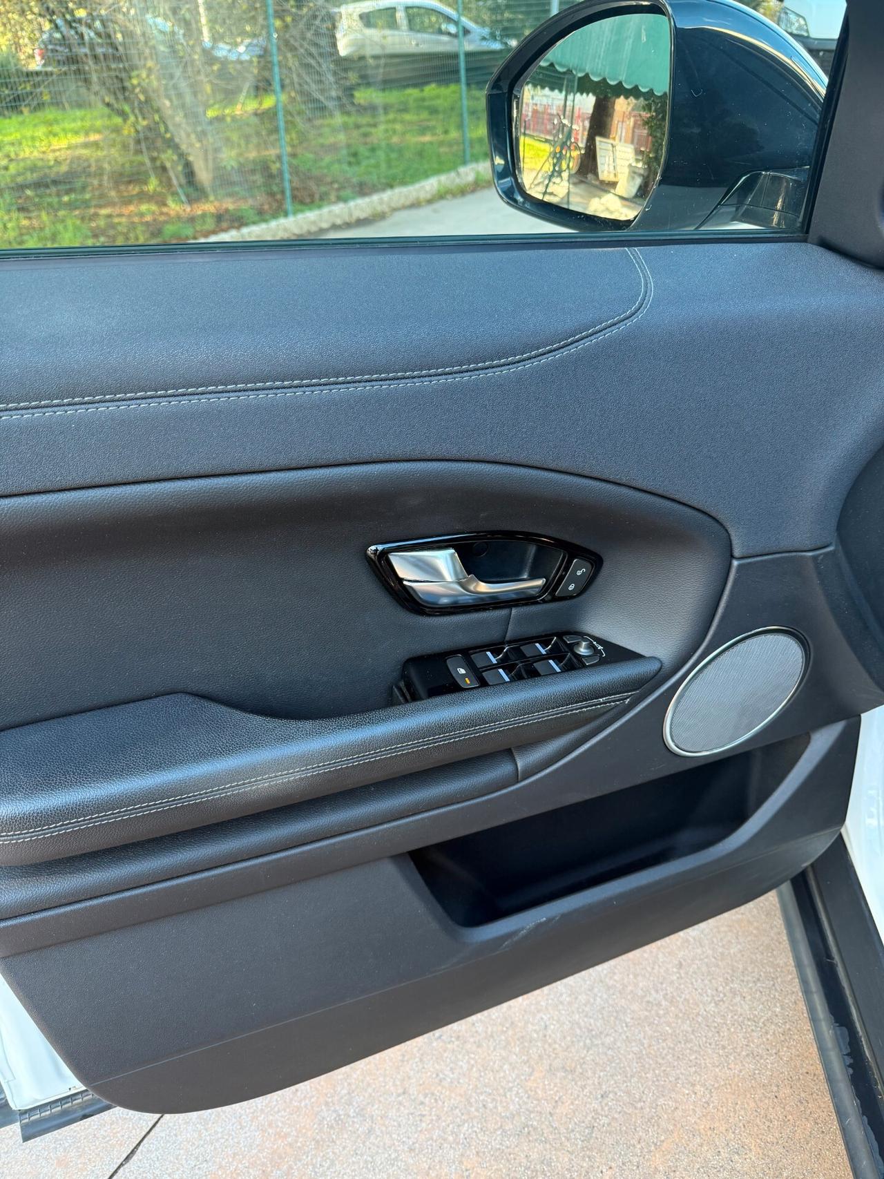 Land Rover Range Evoque 2.0 TD4 180 CV 5p. SE Dynamic