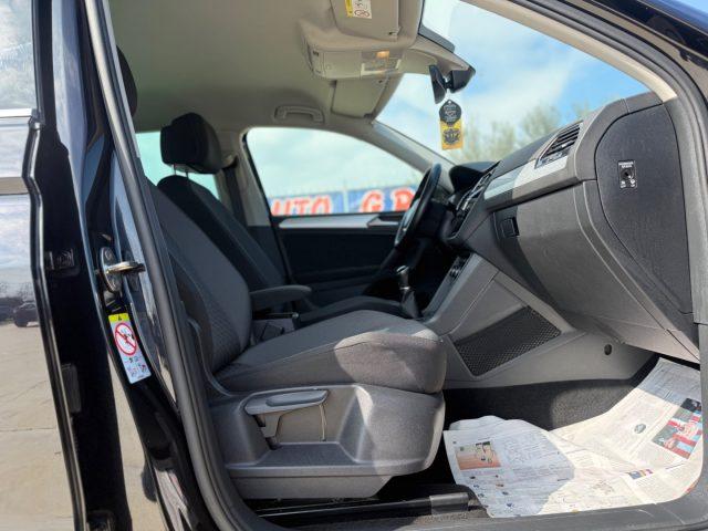 VOLKSWAGEN Tiguan R-LINE unicpro/GARANZIA 12 mesi