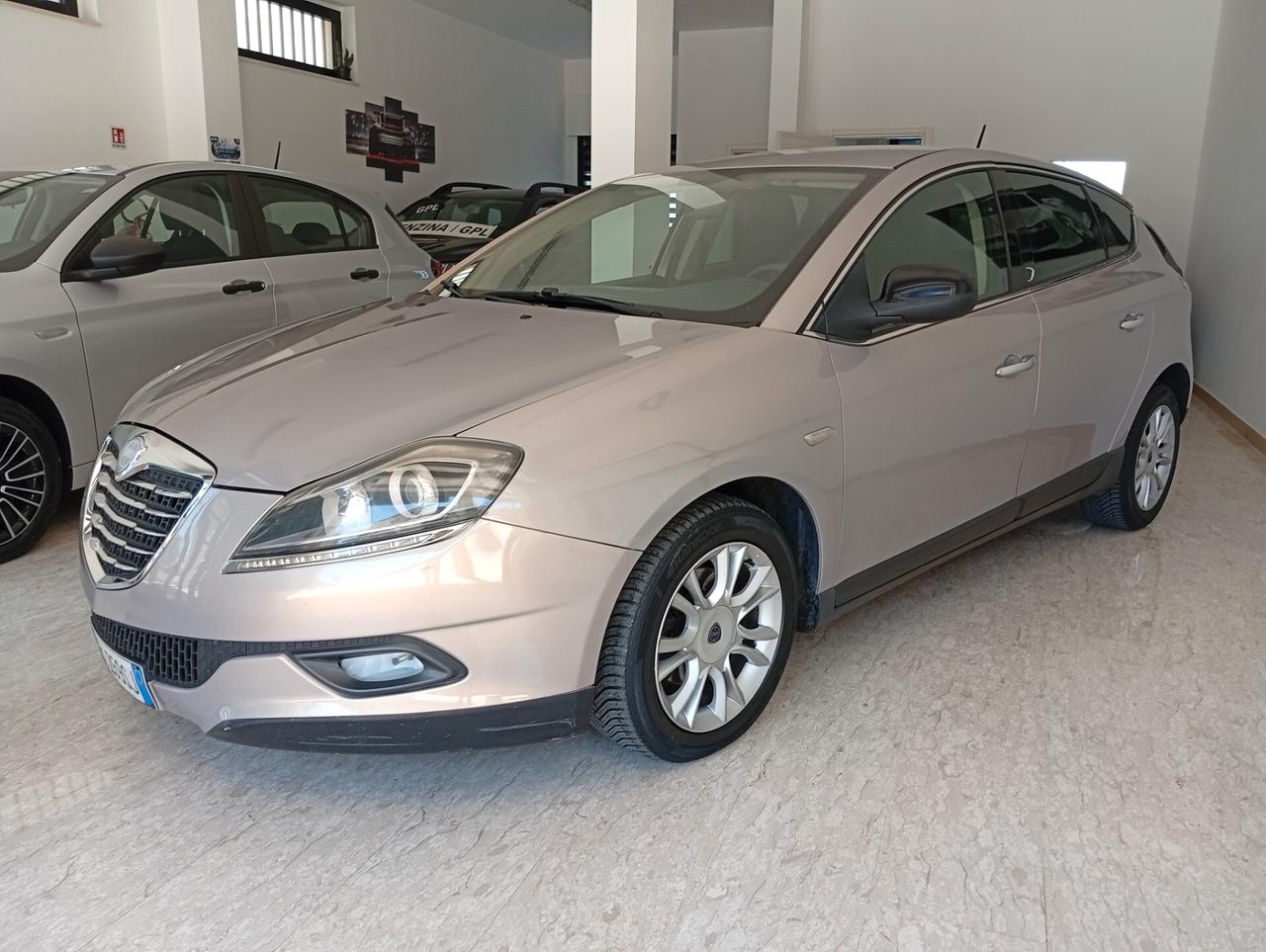 Lancia Delta 1.6 MJT DPF Silver