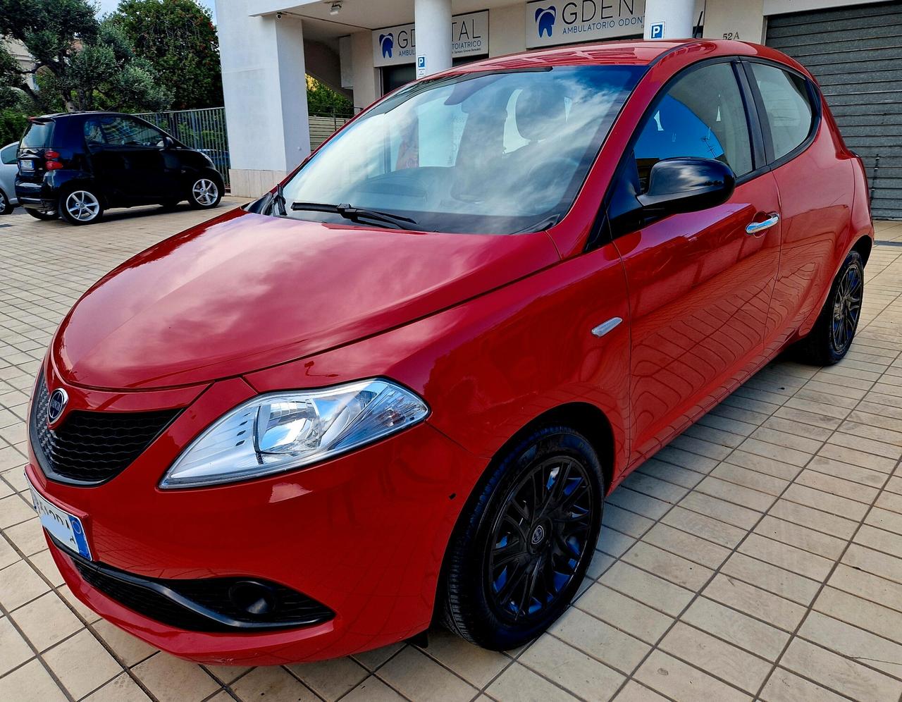 Lancia Ypsilon 1.2 69 CV 5 porte Gold