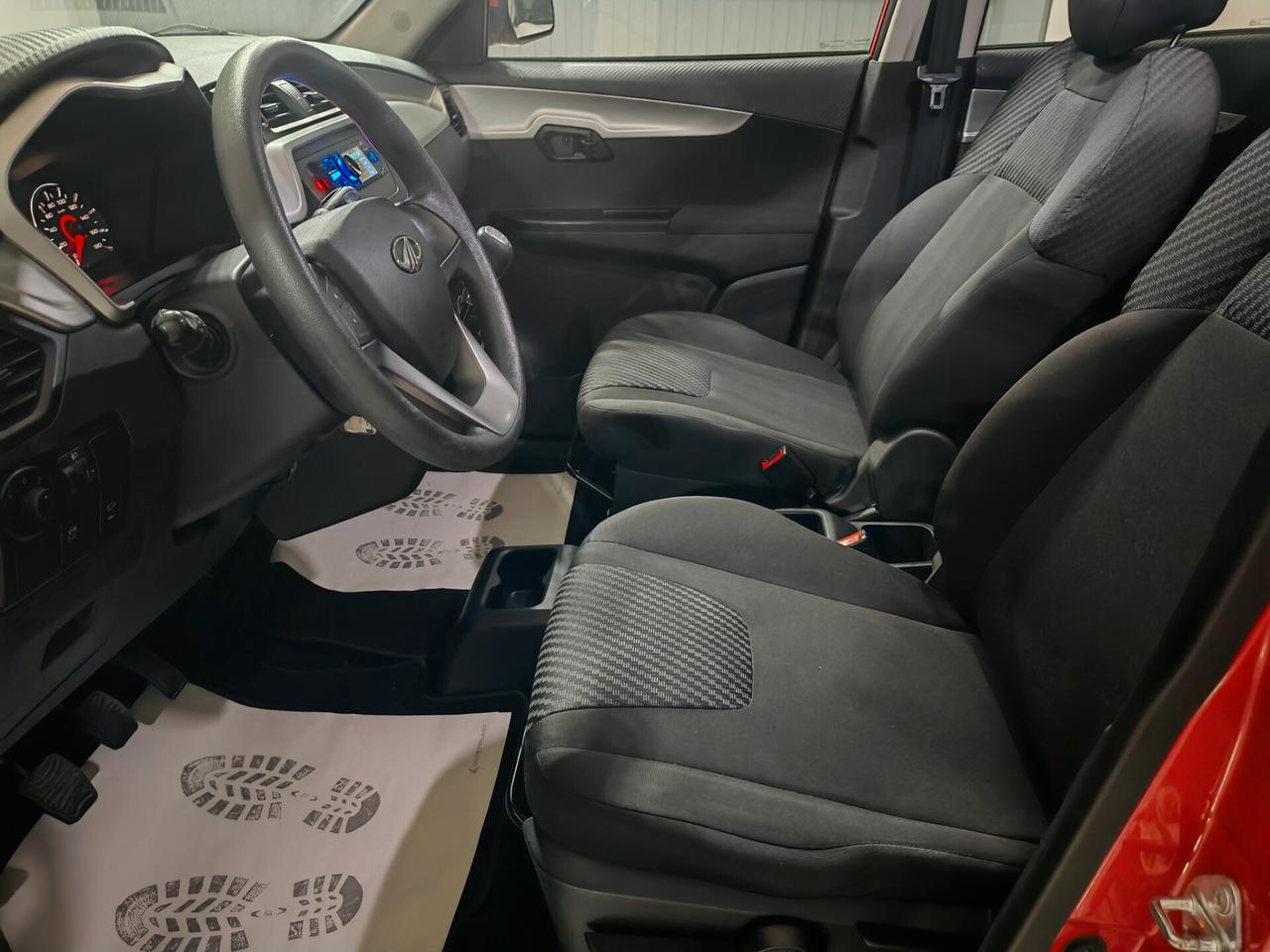 Mahindra 1.2 KUV100 K6+ 20000km 2025