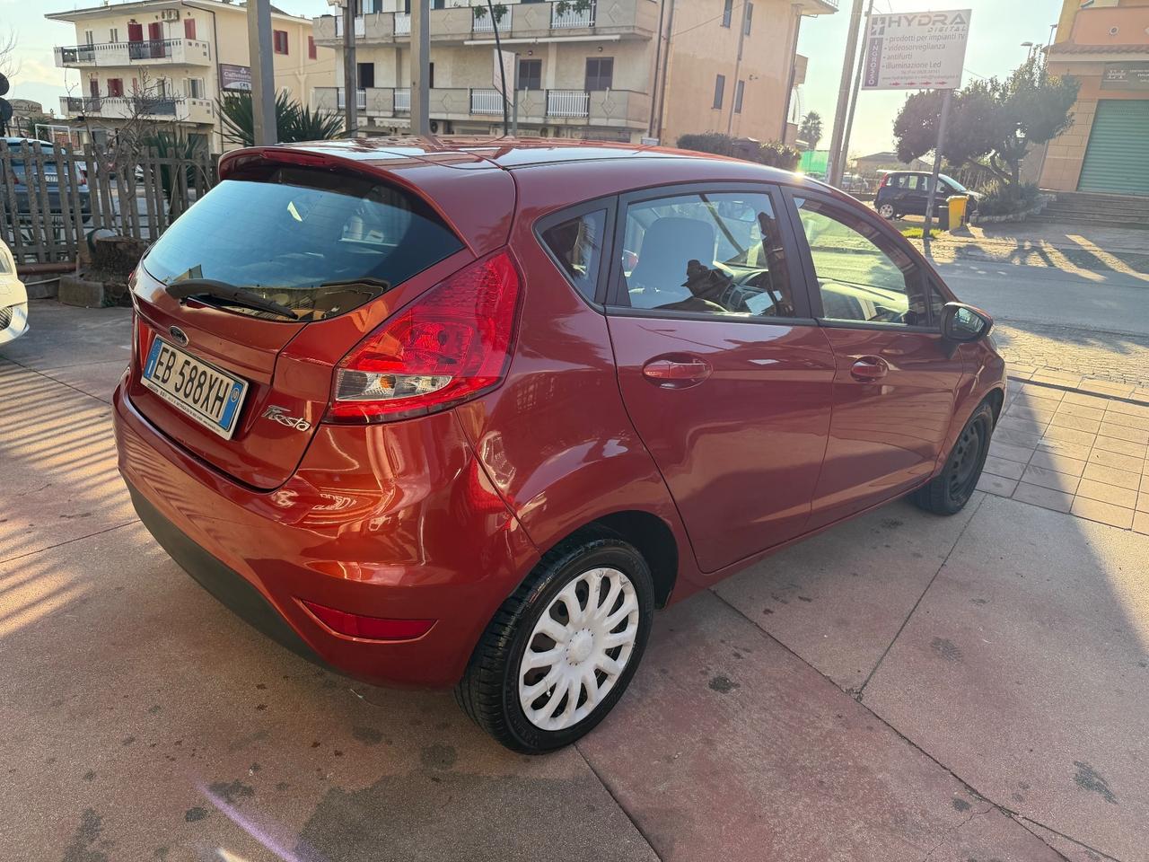 Ford Fiesta 1.4 5 porte Bz.- GPL Titaniumf