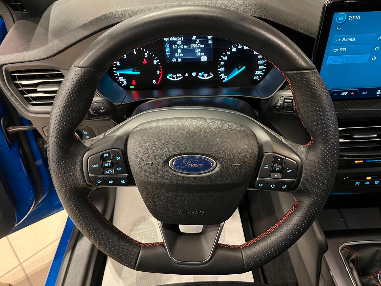 Ford Focus 1.0 EcoBoost Hybrid 125 CV 5p. ST-Line