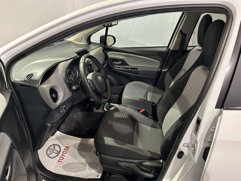 Toyota Yaris 1.5 Hybrid 5 porte Active X NEOPATENTATI + CERCHI IN LEGA