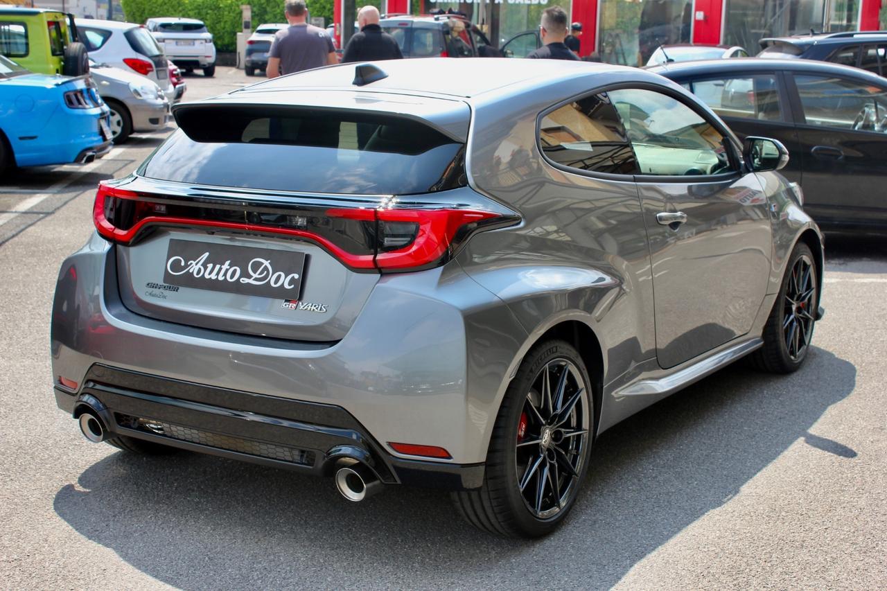 Toyota Yaris 1.6 TURBO GR HIGH PERFORMANCE DAT TETTO IN CARBONIO