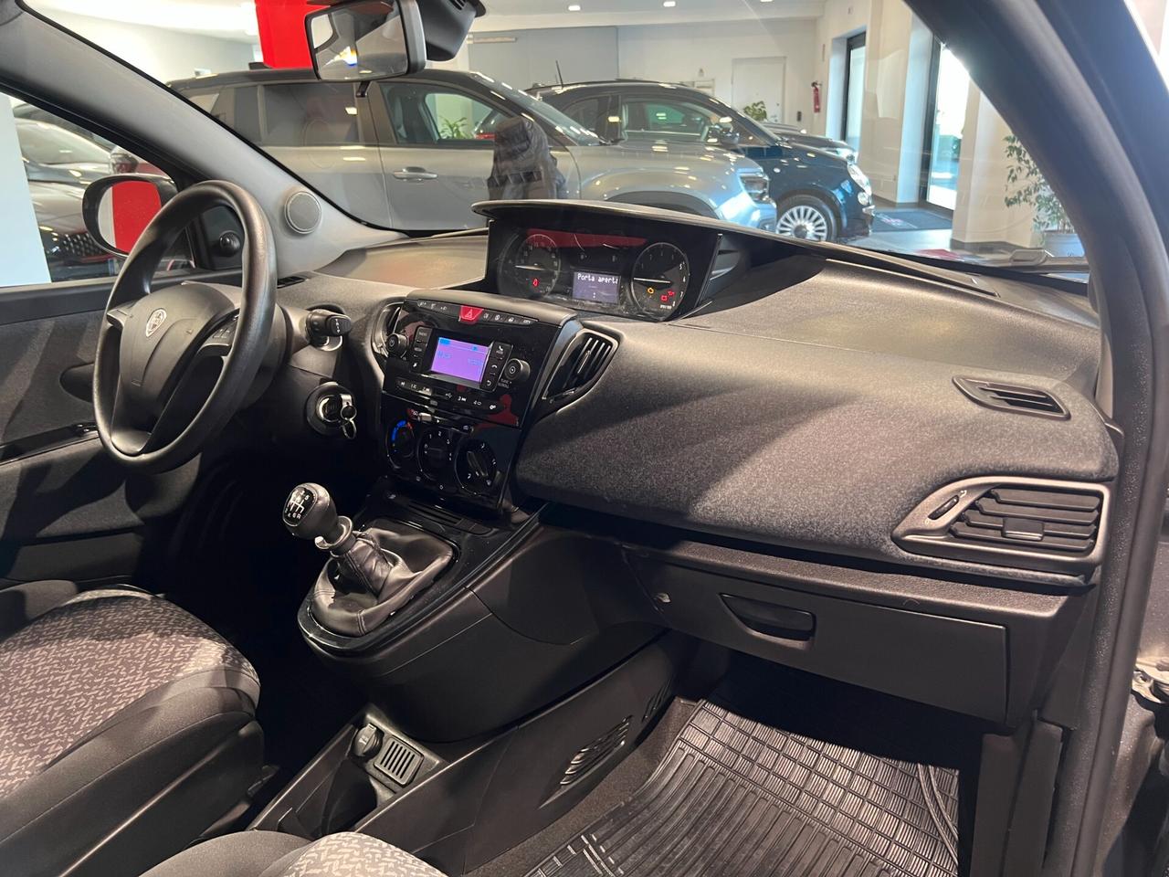 Lancia Ypsilon 1.0 FireFly 5 porte S&S Hybrid