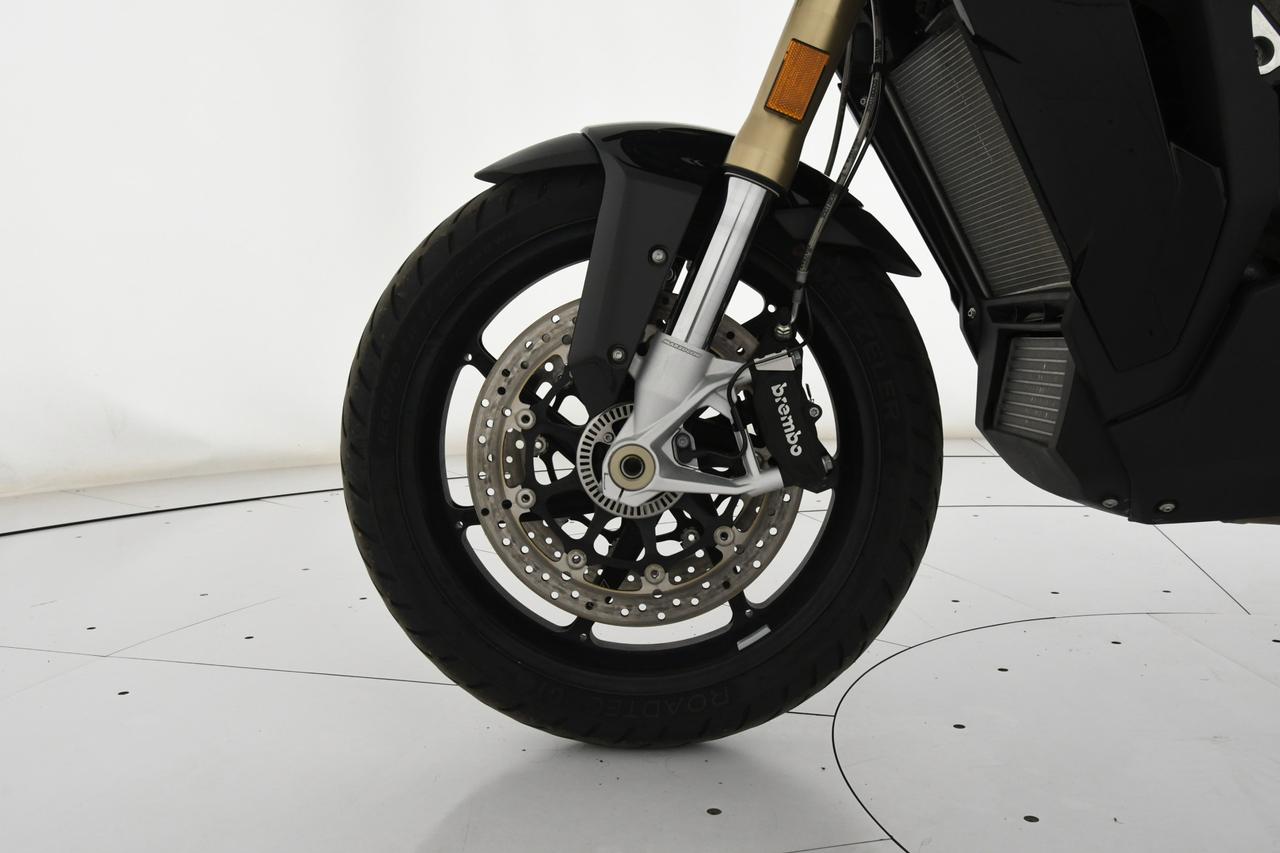 BMW S 1000 XR TRIPLE BLACK 2.500KM+C17"