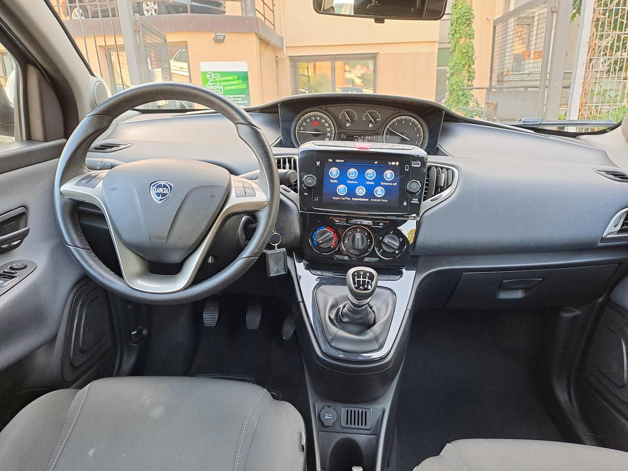 Lancia Ypsilon 1.0 FireFly 5 porte S&S Hybrid Ecochic Gold