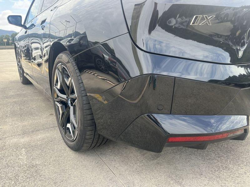 BMW iX i20 2021 M60