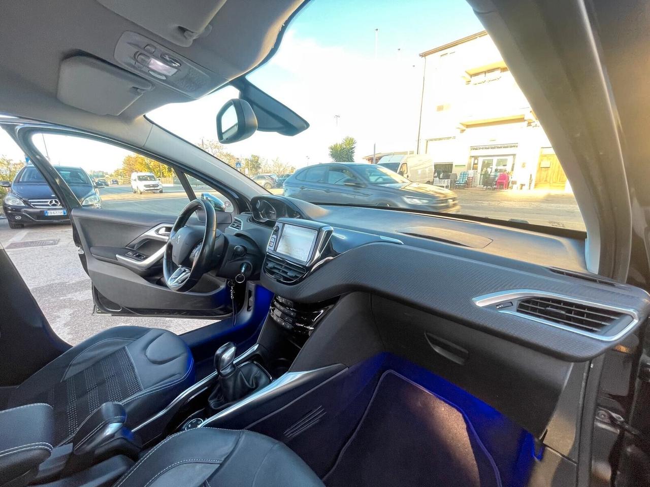 Peugeot 2008 1.6 e-HDi 92 CV Stop&Start Urban Cross