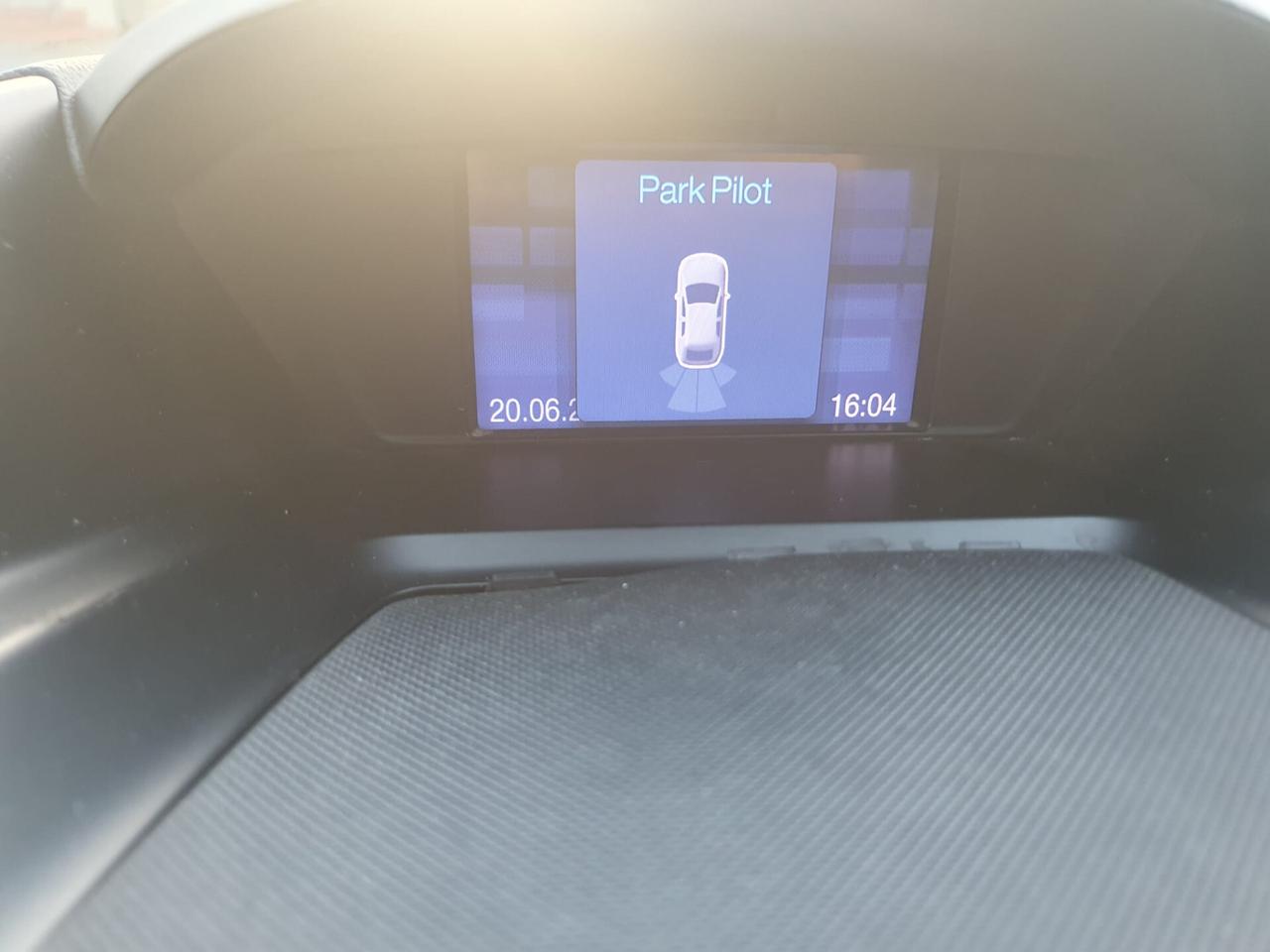 Ford Kuga 2.0 TDCI 140 CV 2WD Titanium